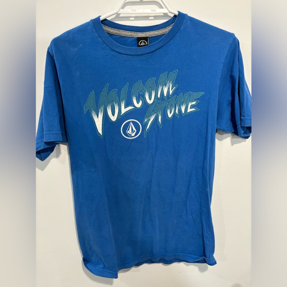 Vintage volcom small t shirt